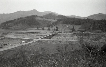 1966年3月上人橋（錦着山頂より）.jpg