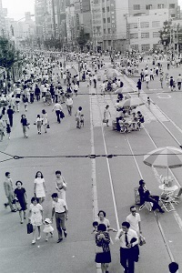 1973年9月上野歩行者天国２.jpg