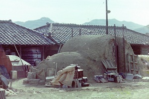 1977年1月瓦焼き竈.jpg