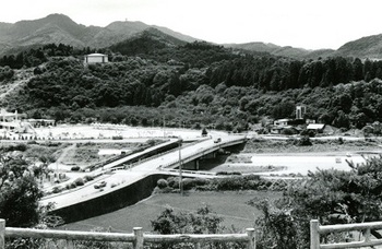 1980年頃の上人橋付近.jpg