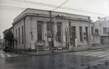 1981年旧教育委員会庁舎.jpg