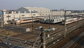 2011年3月20日新栃木駅車庫.jpg