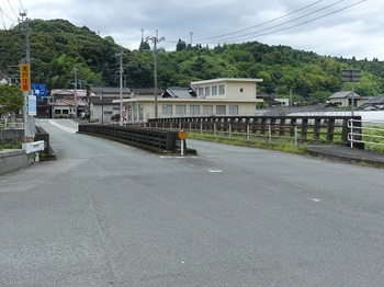 大瀬橋全景２.jpg