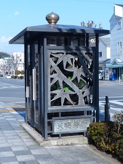 天明鋳物の公衆電話ボックス.jpg