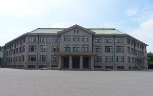 宮内庁庁舎１.jpg