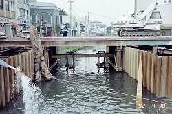 幸来橋掛替工事1992年4月.jpg