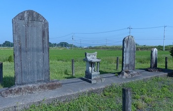 惣社町石碑１.jpg