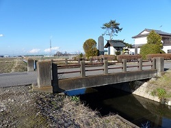 杣行木川に架かる橋.jpg