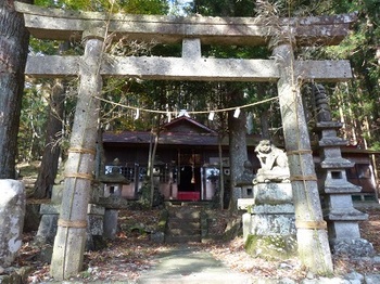 板室温泉神社拝殿.jpg