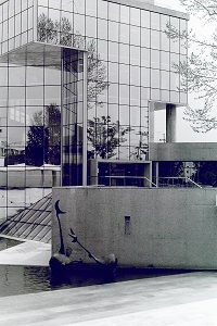 栃木県立美術館(1974年）.jpg