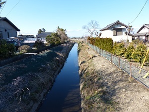 蔵前橋付近の水路.jpg