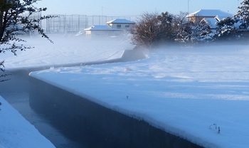 雪化粧した箱森町3.jpg